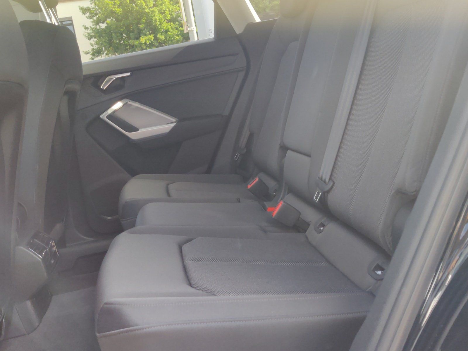 Fahrzeugabbildung Audi Q3 35 1.5 TFSI advanced AHK,LED,Navi,SHZ,ACC,PDC