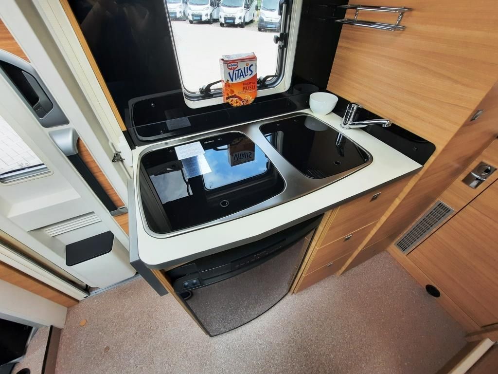Fahrzeug Übersicht 13 Fahrzeugabbildung Dethleffs Globebus T 1 SAT/TV/NAVI/KAMERA/
