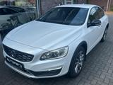 Volvo S60 Cross Country D4 Summum Sensus AHK R-CAM ACC - Volvo S60 Cross Country Gebrauchtwagen