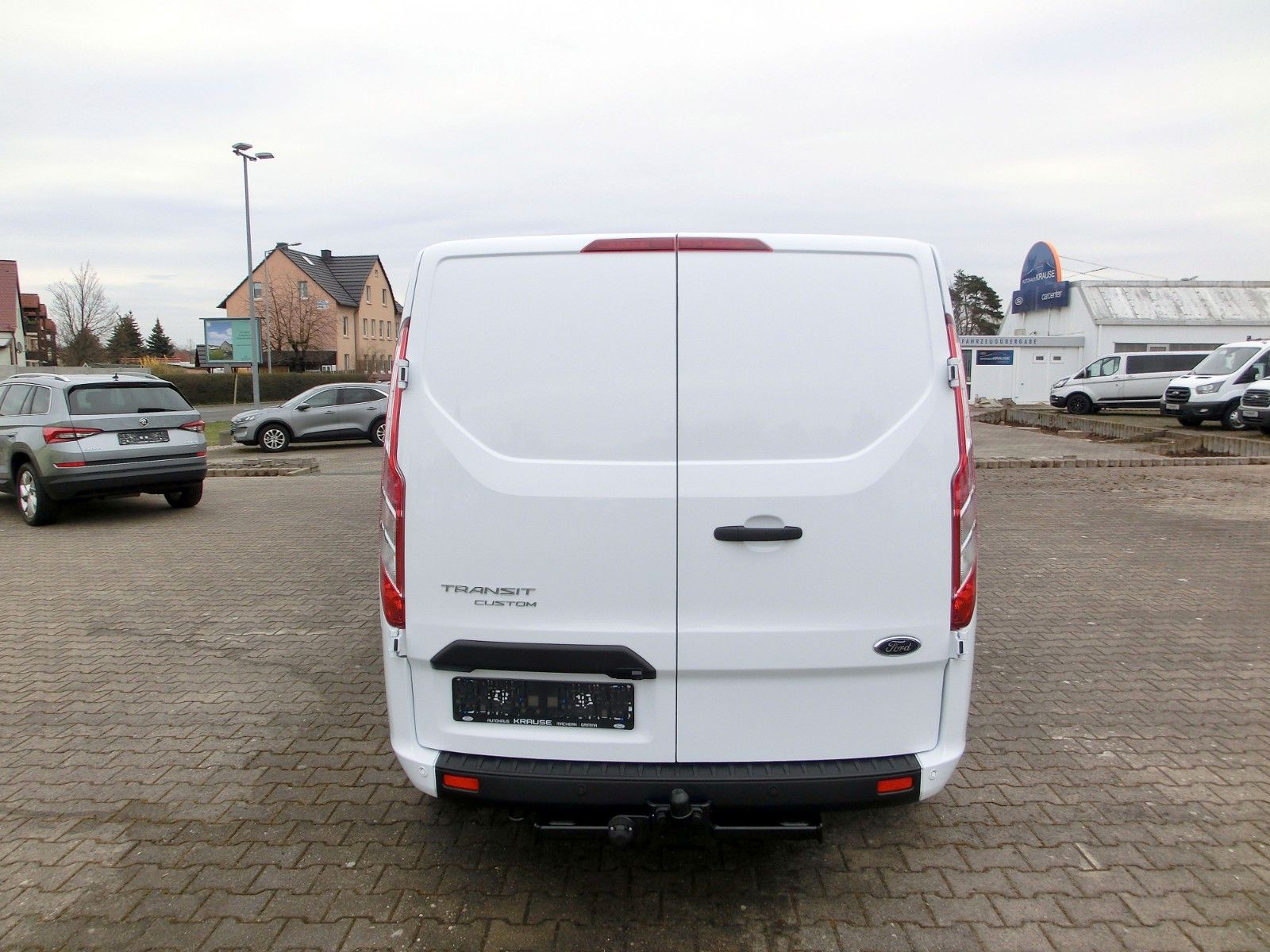 Fahrzeugabbildung Ford Transit Custom Kasten Doka 320 L2 Trend