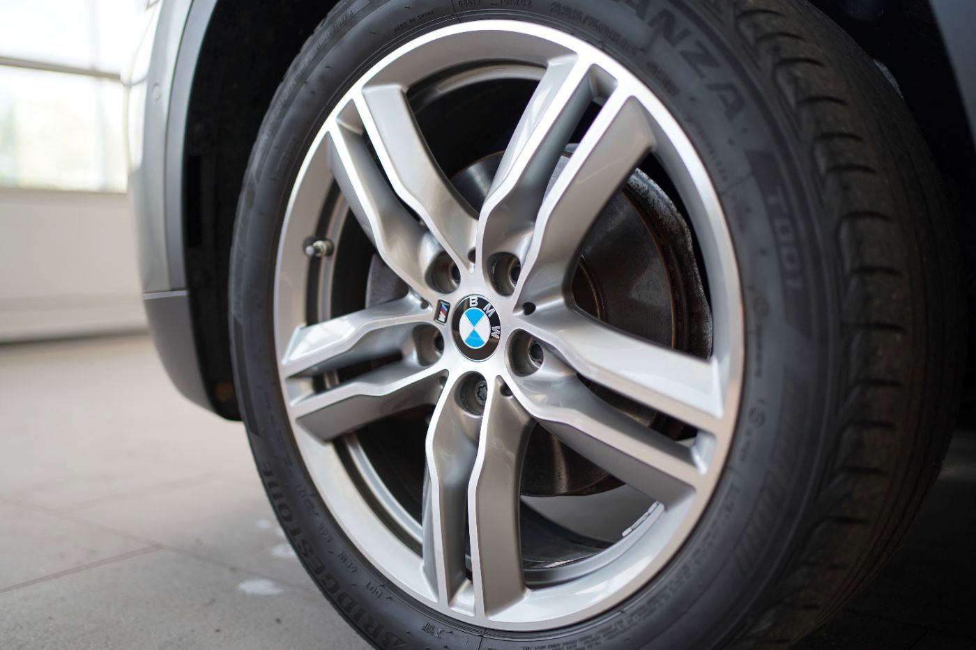Fahrzeugabbildung BMW X1 18i Advantage +Sportsitze+LED+Parkassistent+