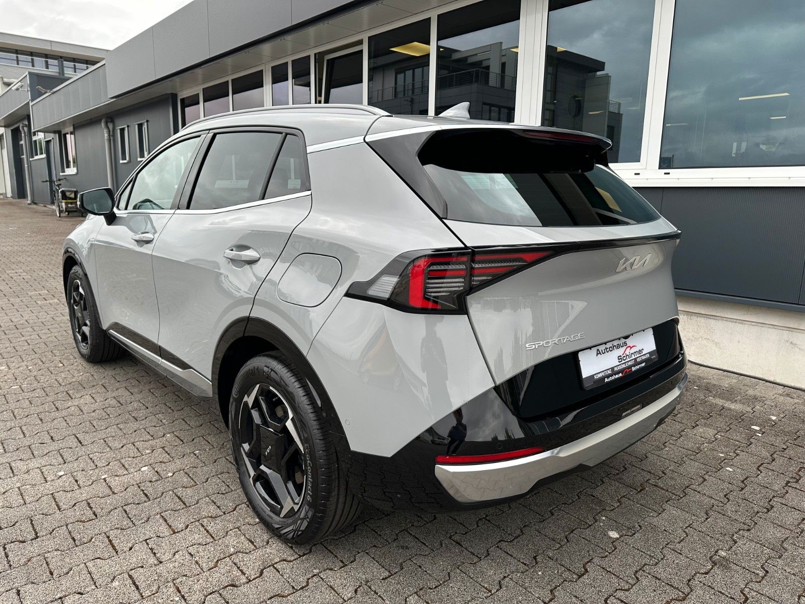 Fahrzeugabbildung Kia Sportage 1.6 T-GDI Hybrid 2WD Spirit Drive Wise