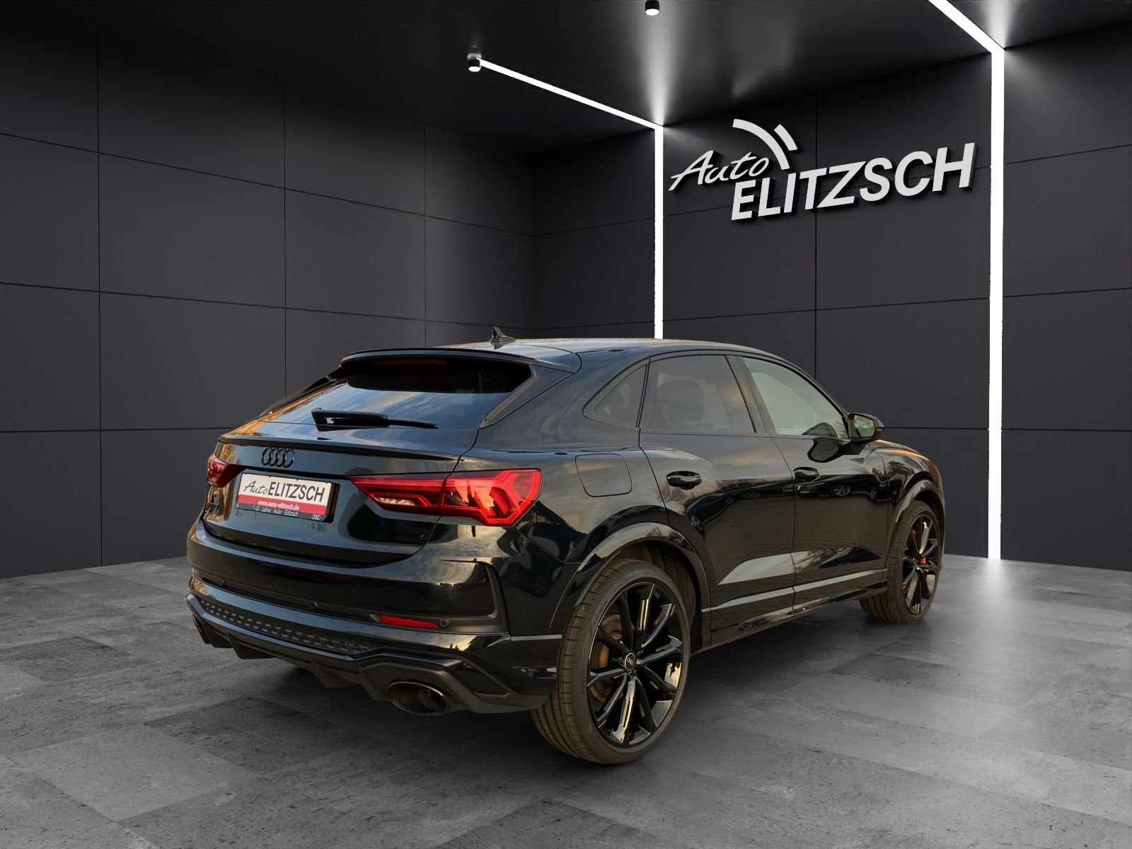Fahrzeugabbildung Audi RS Q3 Sportback 2.5 TFSI quattro Matrix AHK AVC