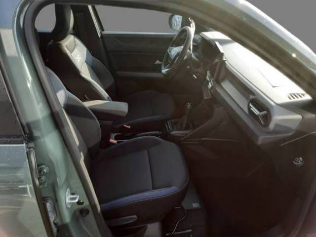 Fahrzeugabbildung Dacia Neuer Dacia Duster Expression TCe 130 4x4