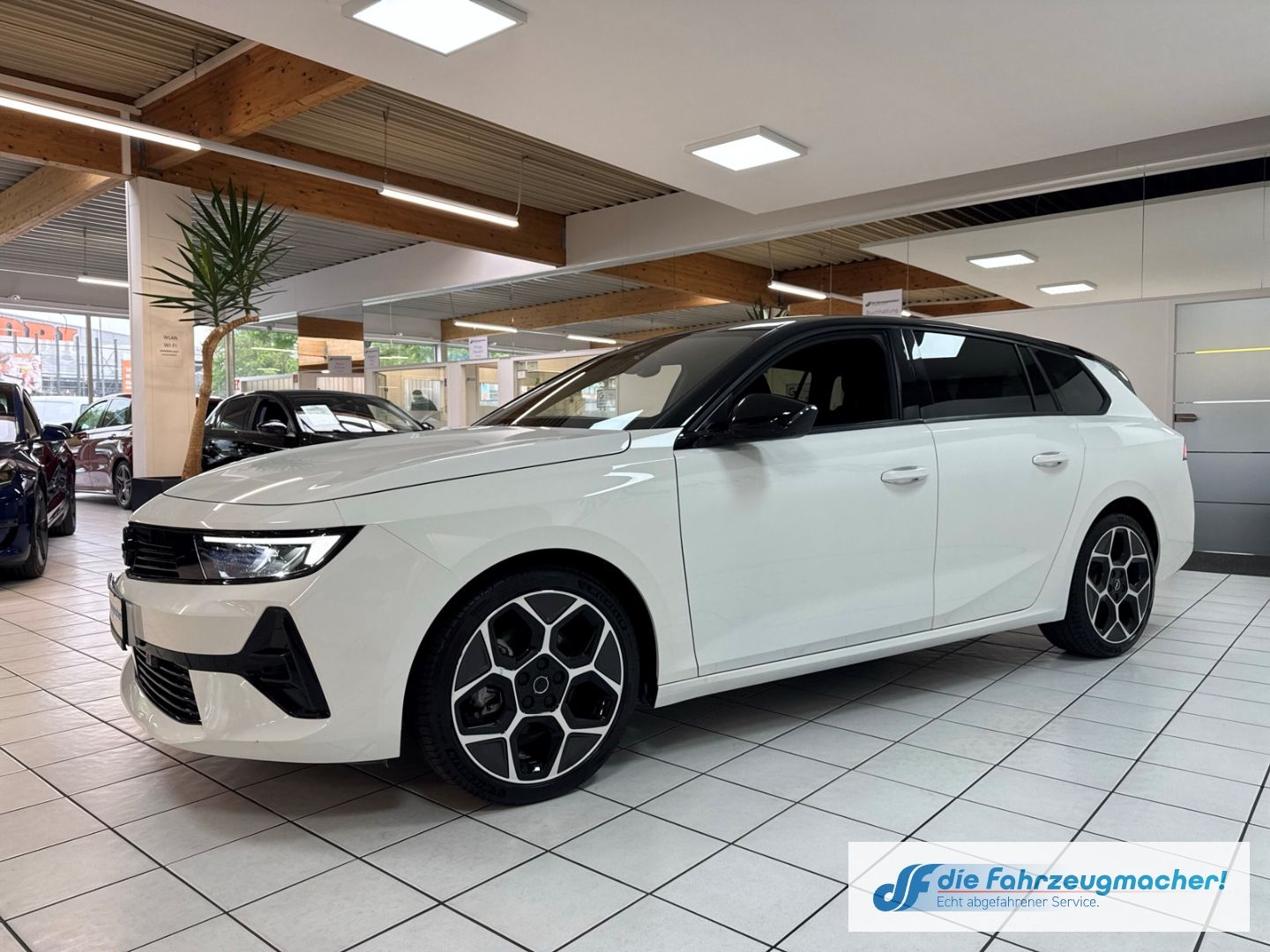 Fahrzeugabbildung Opel Astra L Sports Tourer GS Digitales Cockpit 360 K