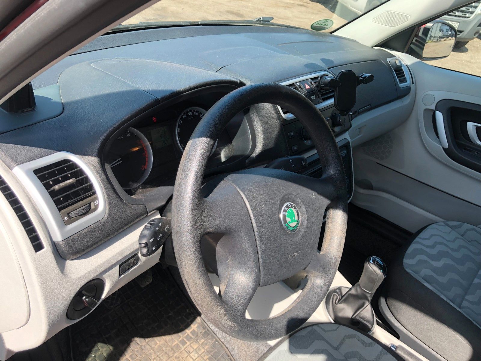 Fahrzeugabbildung SKODA Fabia Ambiente Heckschaden