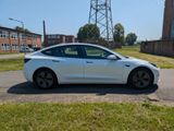 Tesla Model 3 Allradantrieb mit Dualmotor Long Ran... - Tesla in Frankfurt (Main)