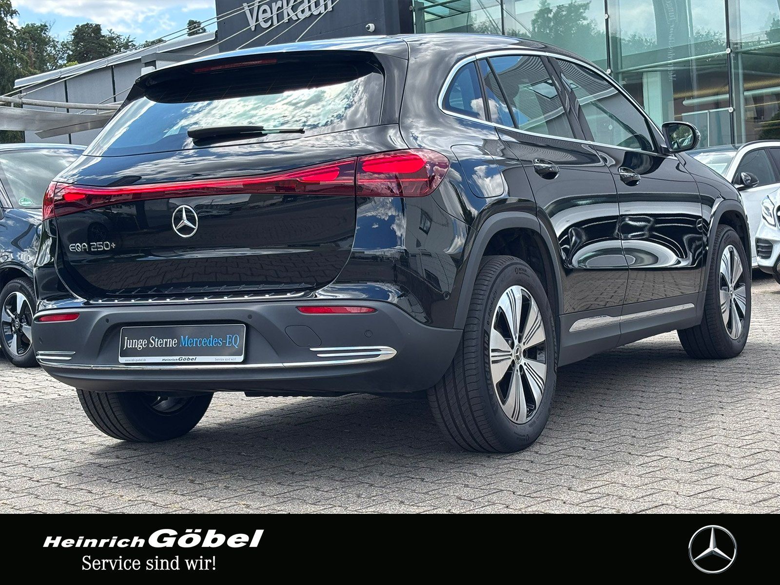 Fahrzeugabbildung Mercedes-Benz EQA 250+ PROGRESSIVE*BURMESTER*AMBIENTEBEL*KAMER