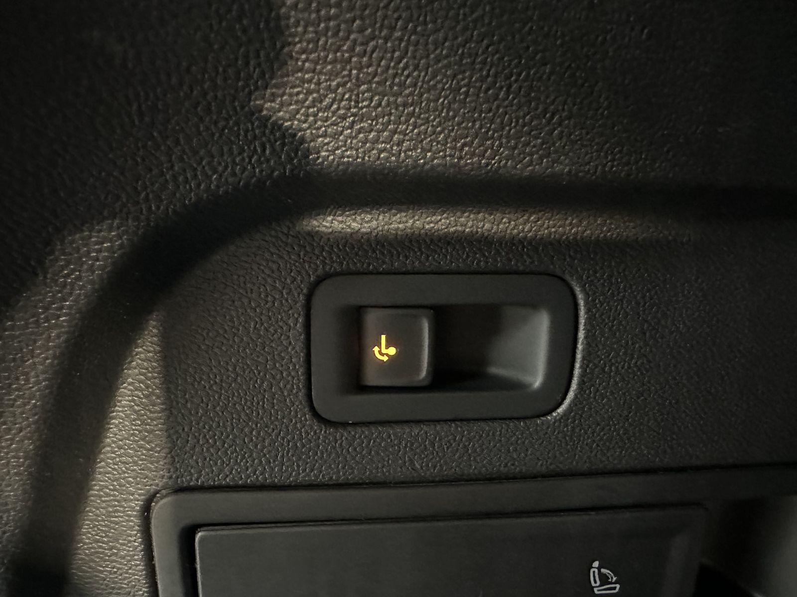 Fahrzeugabbildung Volkswagen Tiguan Allspace 4M R-Line NAV+IQ-LIGHT+AHK+20ZO