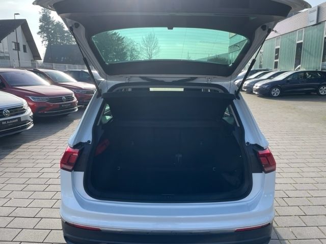Tiguan 2.0 TDI DSG ACTIVE NAVI AHK LED Kamera Te