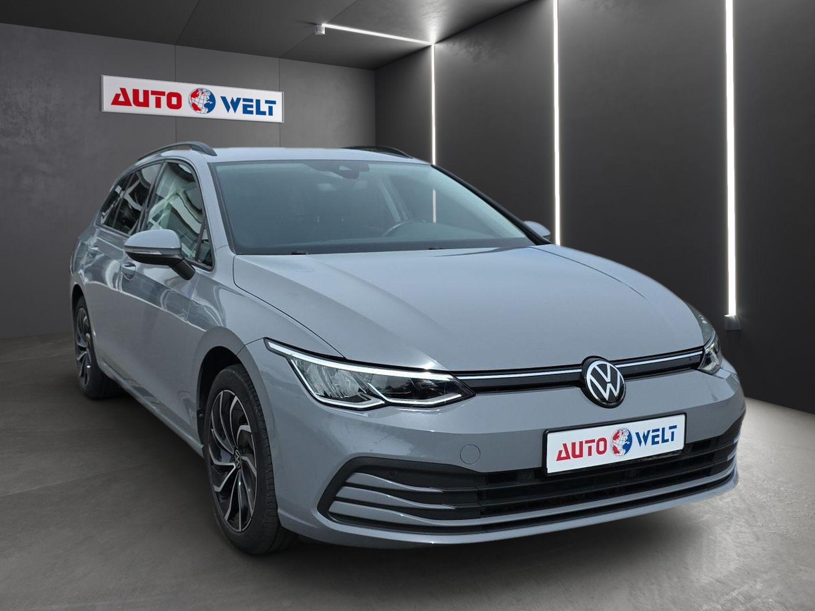 Volkswagen Golf VIII Kombi 1.0 TSI AAC LED VC SHZ Navi PDC imagem 2
