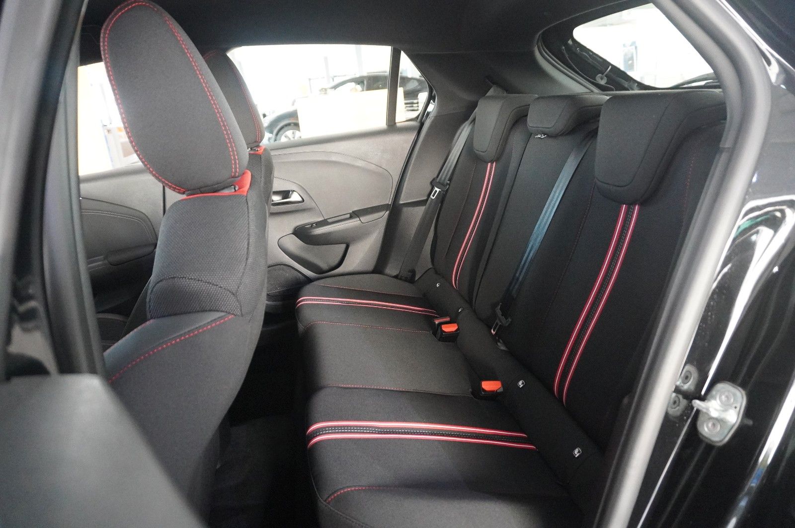Fahrzeugabbildung Opel Corsa-e F GS SPORT 1-PHASIG NAVI/LED/VIRTU./DAB+