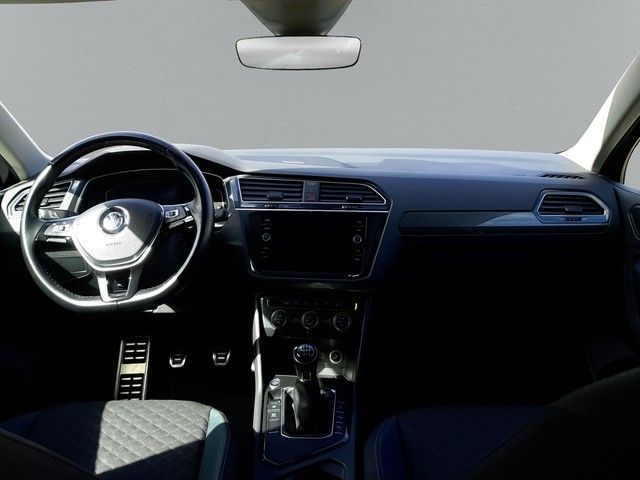 Fahrzeugabbildung Volkswagen Tiguan IQ.DRIVE 1.5TSI AHK eleHeck Kamera Navi