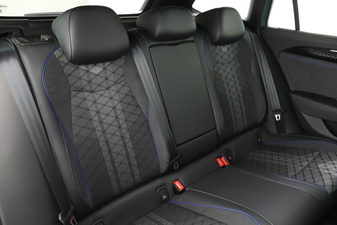Volkswagen Passat Variant - Bild 6