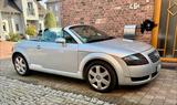 Audi TT Roadster 8N 1.8T - Audi R8 in Duisburg