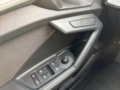 Fahrzeugabbildung Audi A3 Limousine 35 TFSI advanced S-Tronic Navi