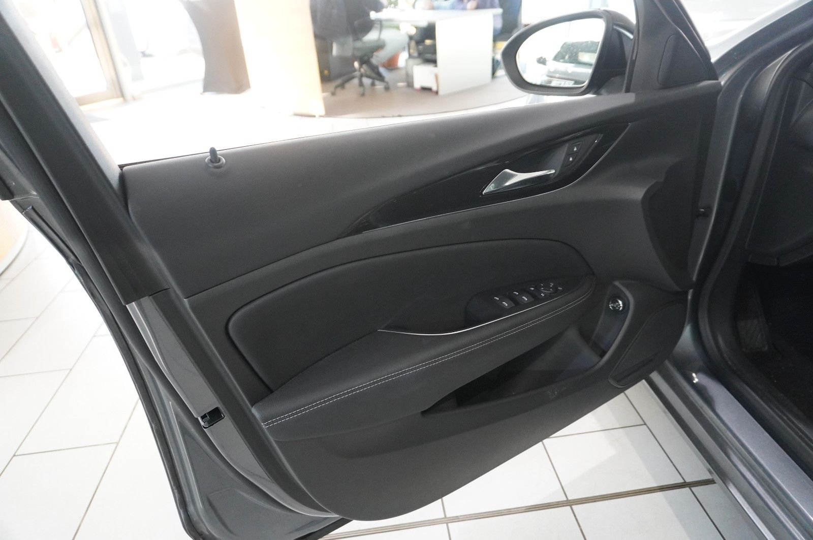 Fahrzeugabbildung Opel Insignia B ST 2.0D ELEGANCE NAVI/LED/KAMERA/DAB+