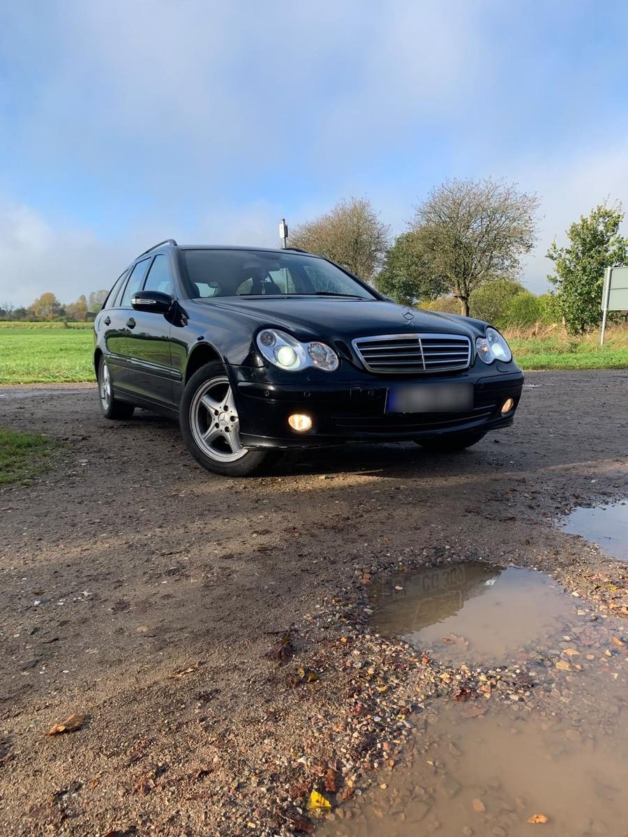 Mercedes-Benz 220 2006 — photo 8