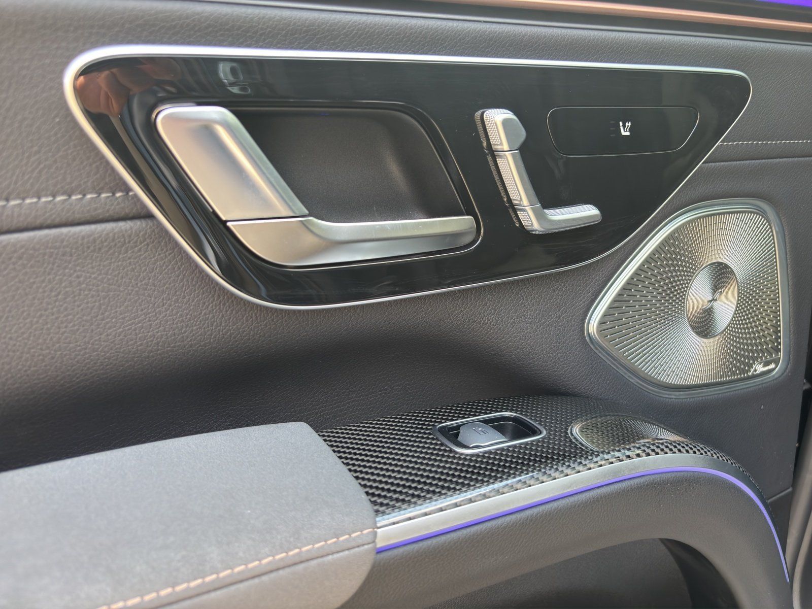 Fahrzeugabbildung Mercedes-Benz EQS 580 SUV AMG BusinessClass AHK FondTV Massage
