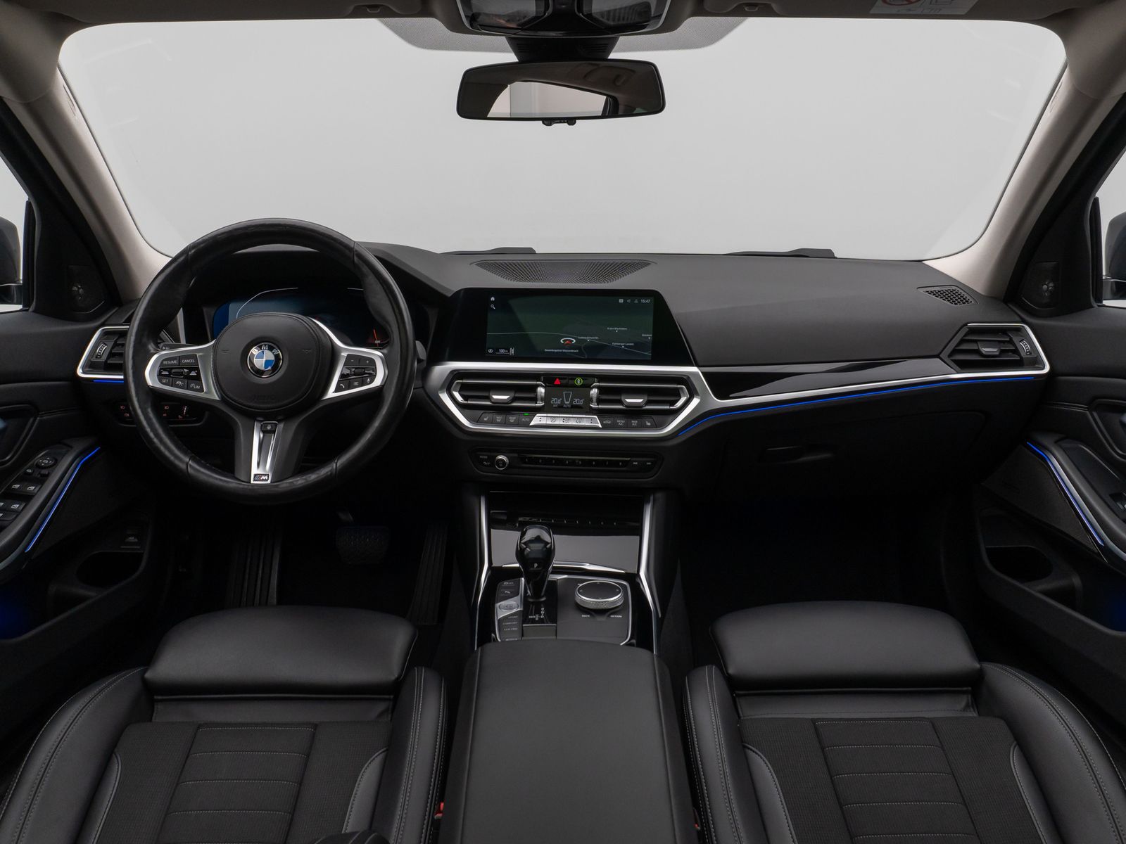 Fahrzeugabbildung BMW 320d xD  Sport Line Panorama DAB H/K Stop&Go AHK