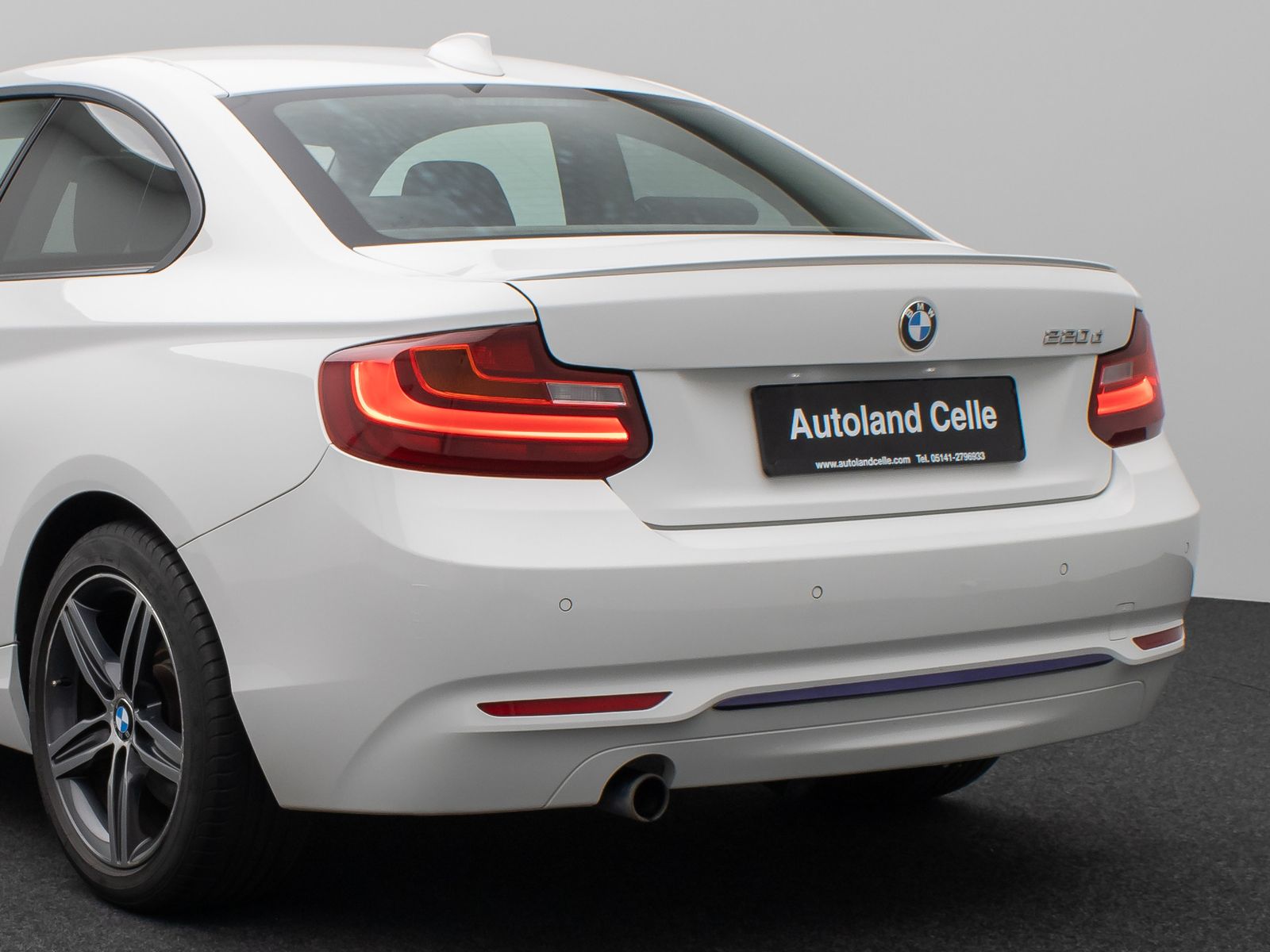 Fahrzeugabbildung BMW 220d Coupé Sport Line PDChinten HiFi Navi Xenon