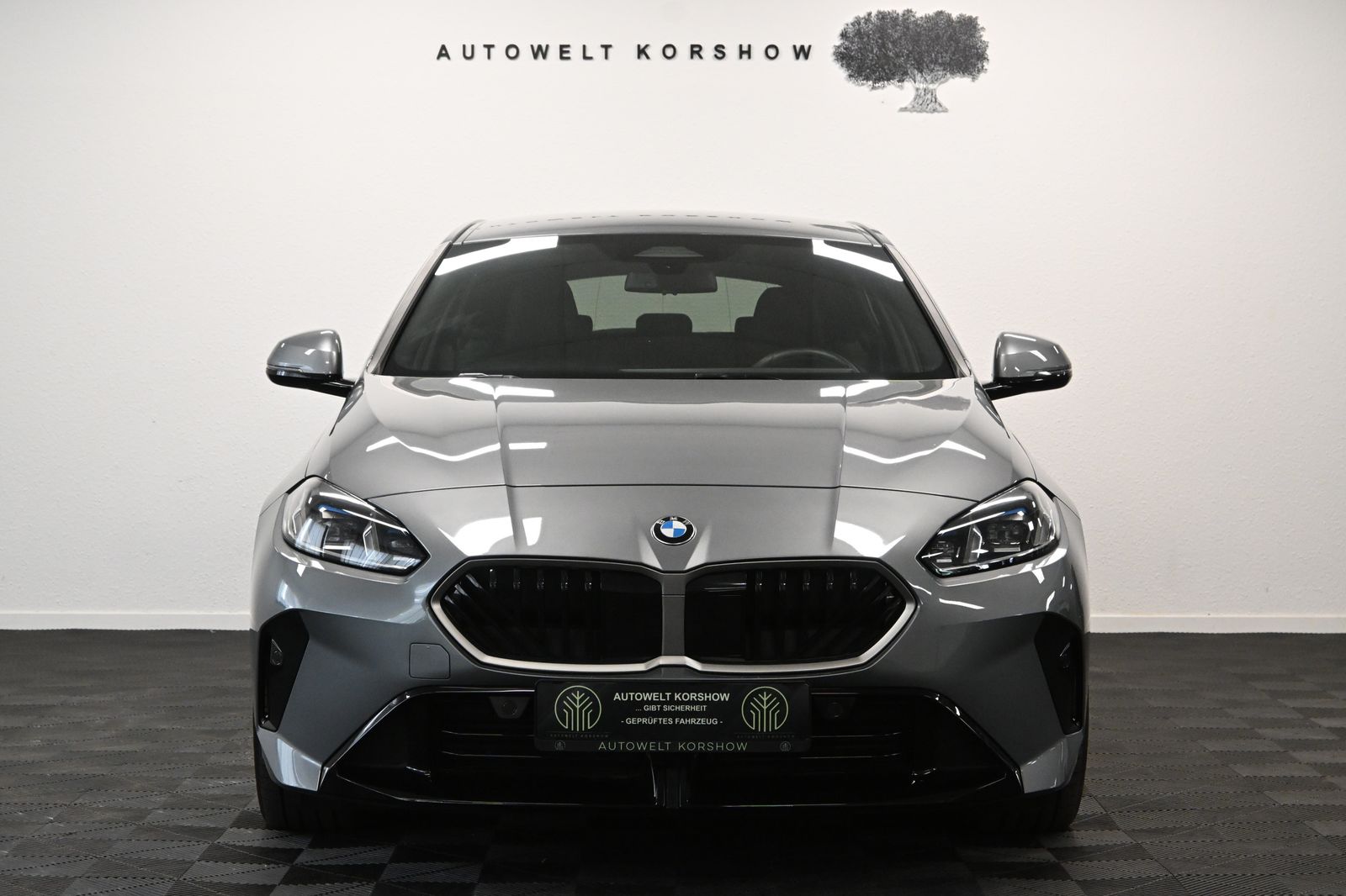 BMW 118 d M Sport *LED *LC PLUS *KAMERA *SHZ *CURVED imagem 2