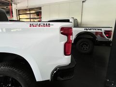 CHEVROLET Silverado 1500 Crew Cab Trail Boss 6.2l V8