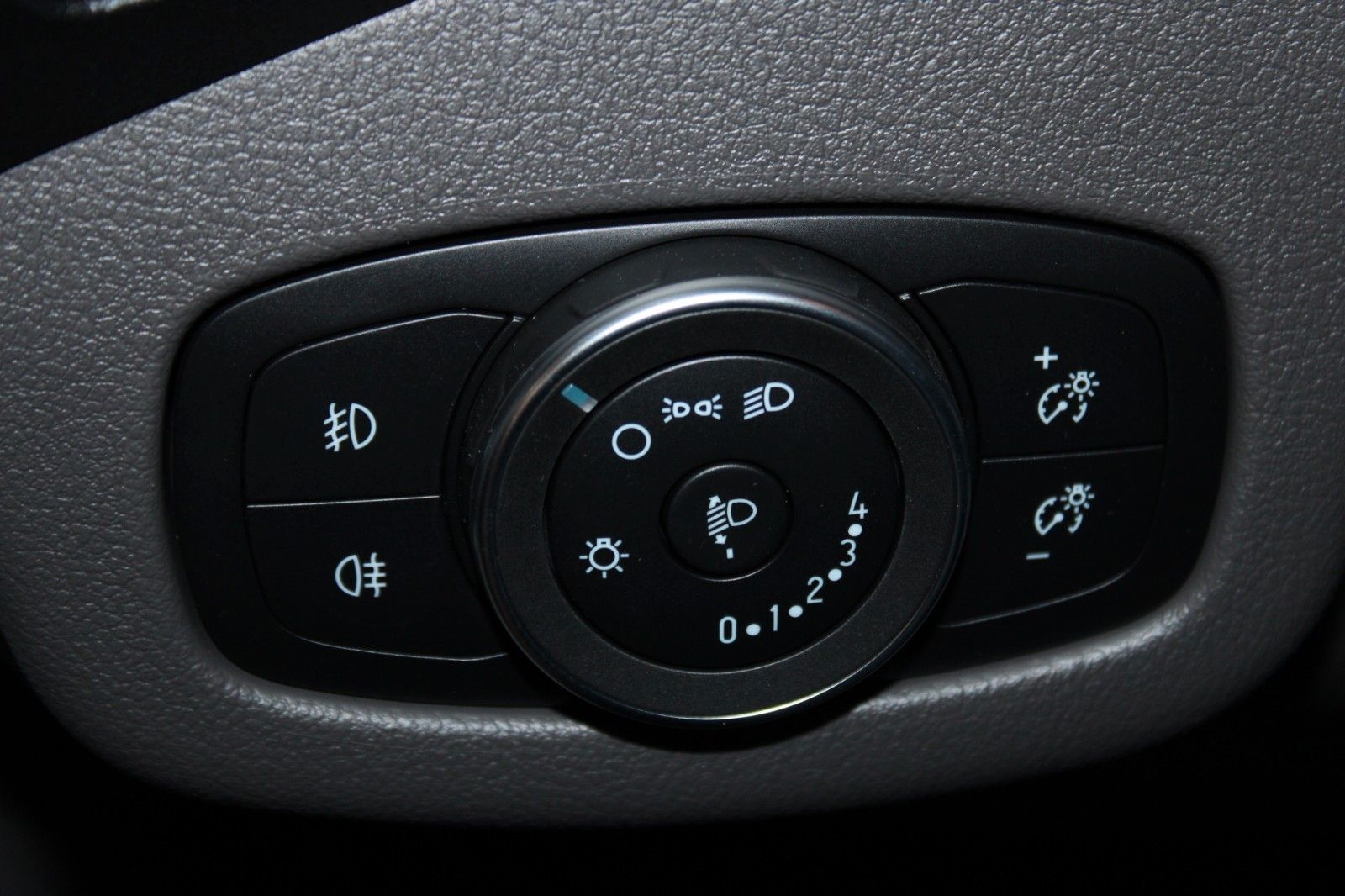 Fahrzeugabbildung Ford Transit Connect TREND L2 Lang KLIMA 3-Sitzer PDC