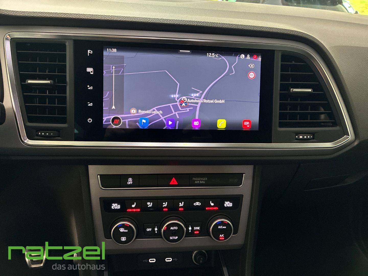 Fahrzeugabbildung SEAT Ateca FR 1.5 TSI 110kW Navi ACC LED Kamera
