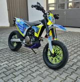 Husqvarna 701 SM Supermoto, viel Zubehör, gr. Service neu - HUSQVARNA MOTORRAD
