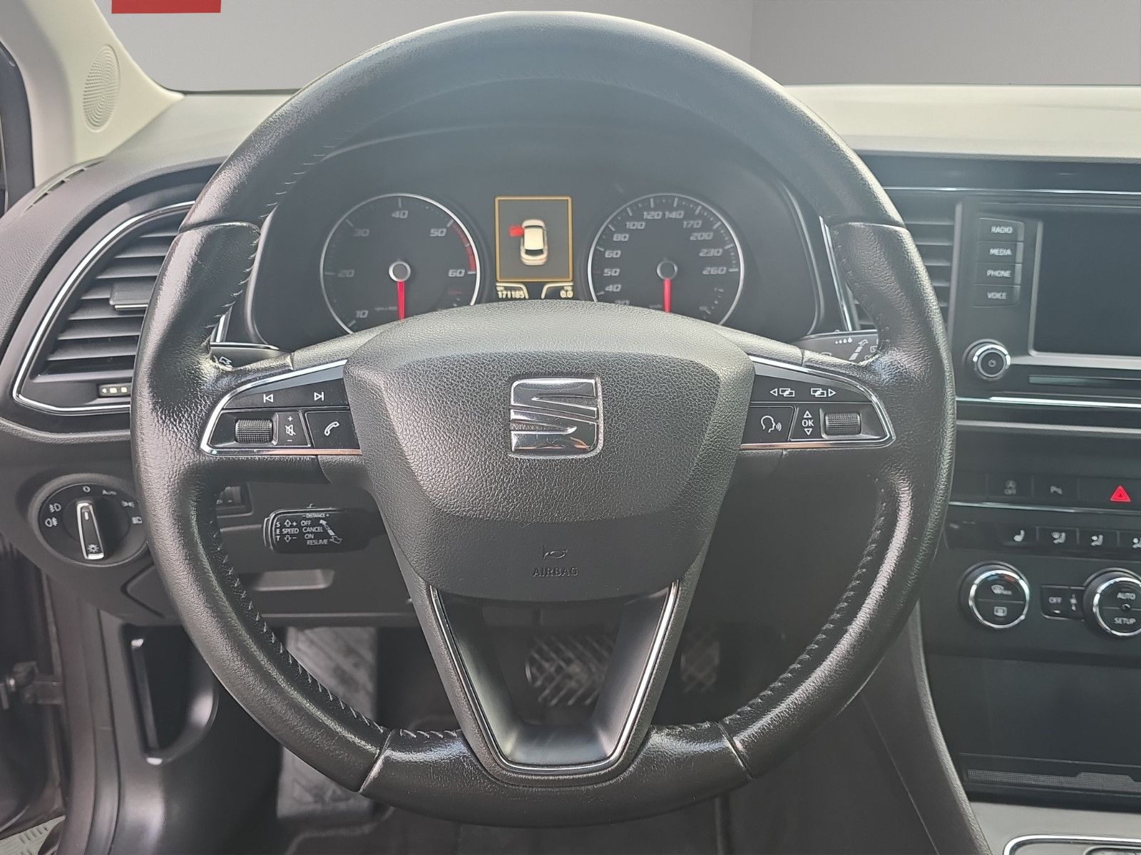 Fahrzeugabbildung SEAT Leon Style Diesel DSG-AUTOMATIK Temp PDC Klima