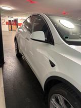 Tesla Model Y Long Range AWD | Weiß | AHK | 2 Radsätze - gebrauchte Tesla Model Y aus dem Jahr 2024