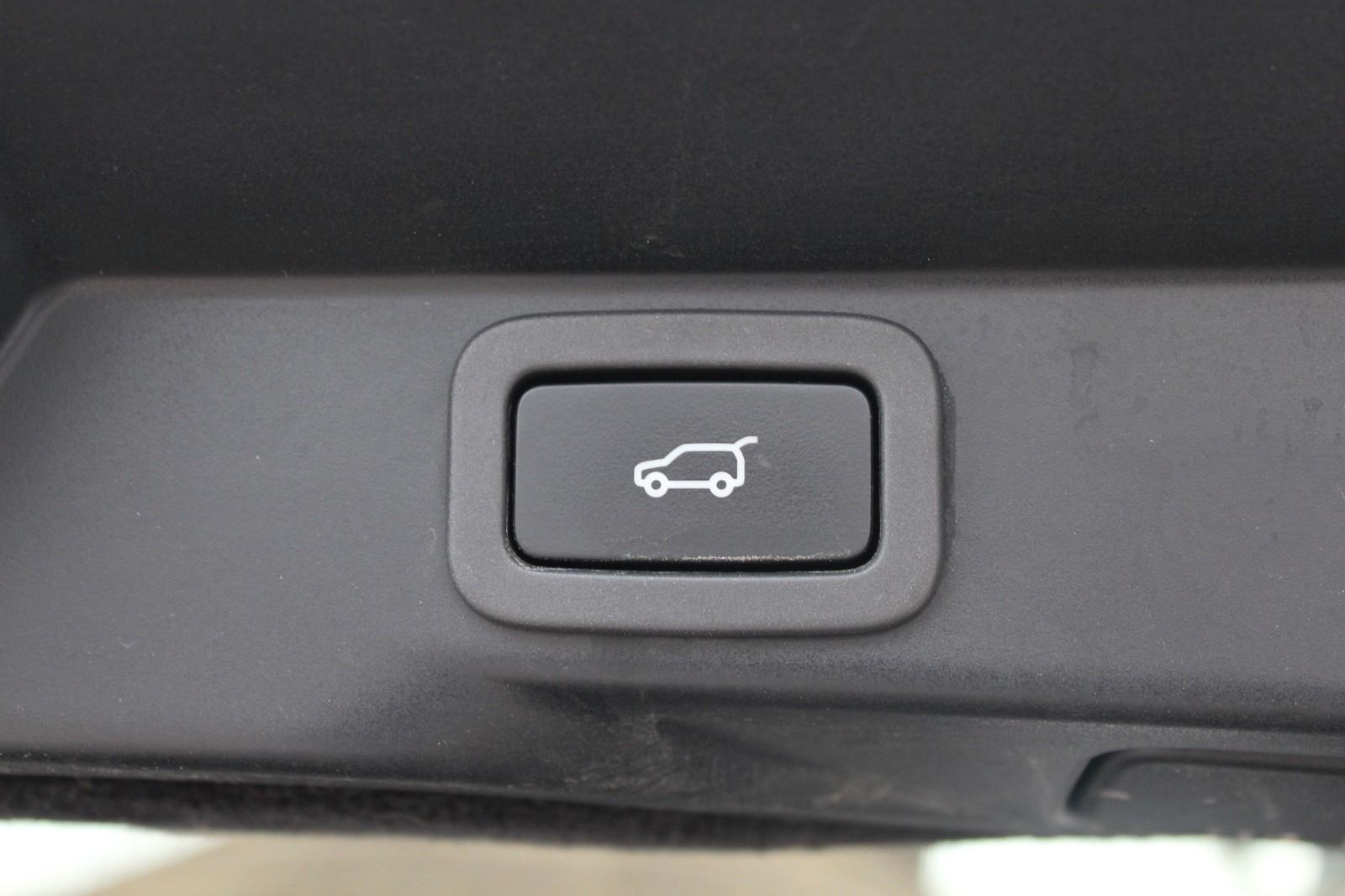 Land Rover Range Rover Sport 4.4 SDI Standh*Pano*Xenon*2.Hd