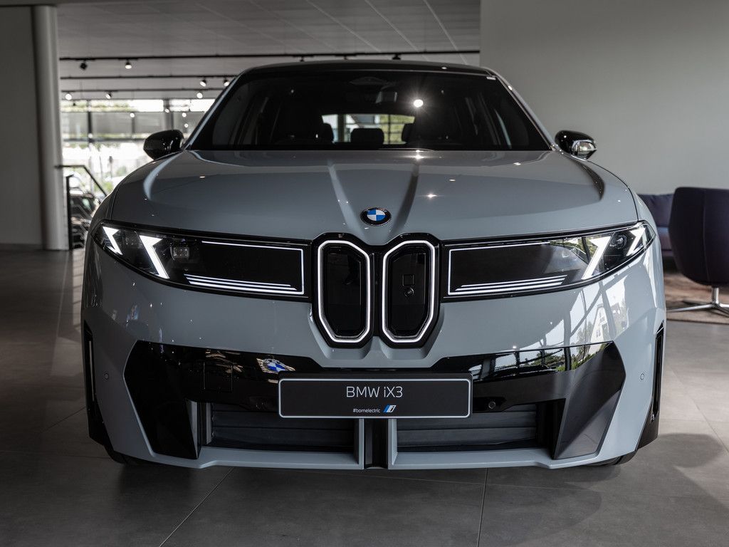 BMW iX3 40 360° PANO LED HUD ACC AHK H/K KAMERA SHZ imagem 3