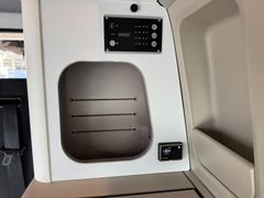 BUERSTNER Copa 500-Autm-Markise-Dieselheizung-Küche