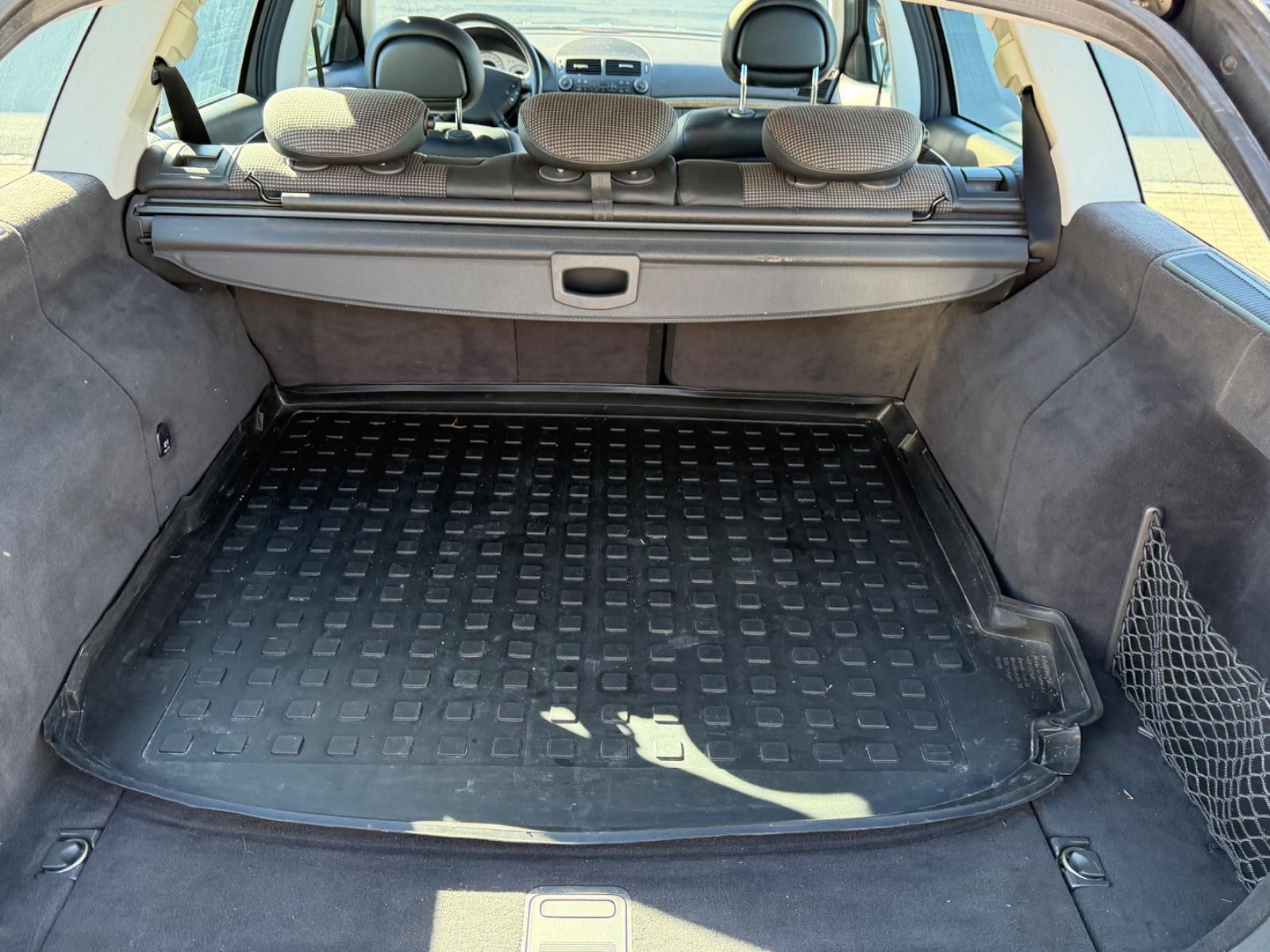 Mercedes-Benz E270 2005 — photo 14