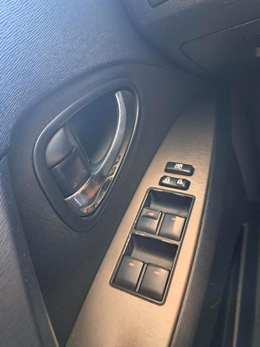 Toyota Avensis 2011 — photo 7