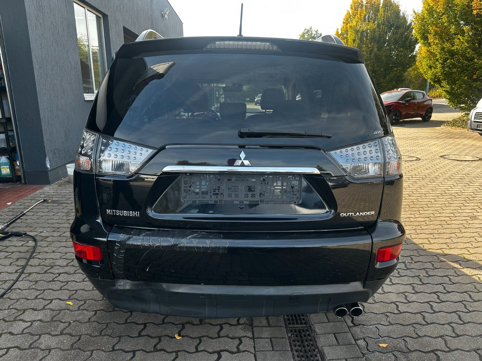 Fahrzeugabbildung Mitsubishi Outlander Instyle 4WD,Allrad,Leder, Automatik,