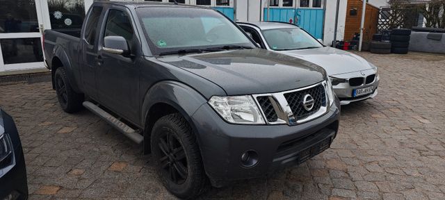 Nissan Navara Pickup King Cab SE 4X4 AHK