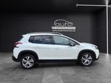 Peugeot 2008 Allure*Automatik*Carplay/Android/SitzHZ - Peugeot 2008: Geländewagen