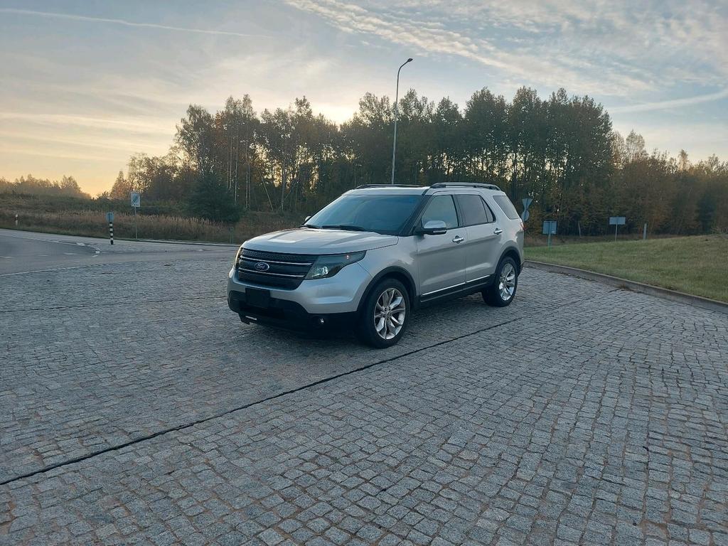 Ford Explorer