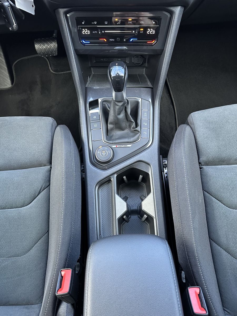 Fahrzeugabbildung Volkswagen Tiguan Allspace 4M Life NAV+LED+AHK+KAM+18ZO+VC