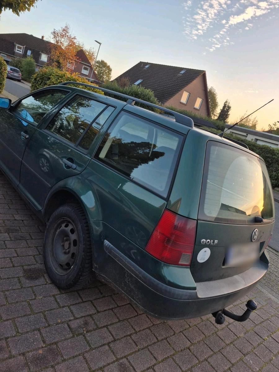 Volkswagen Golf 2006 — rear view