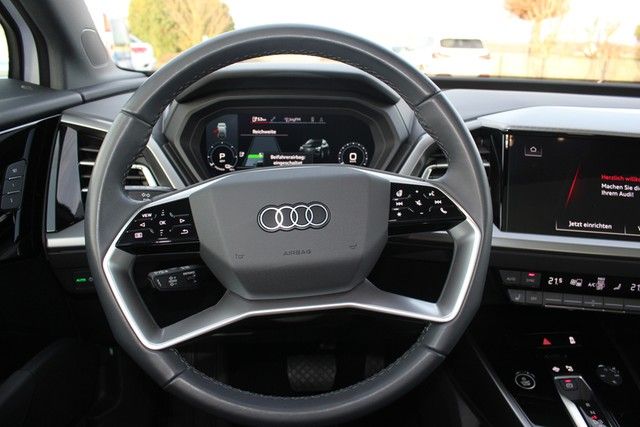 Q4 45 e-tron basis quattro PANO LED RFK