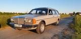 Mercedes-Benz 240 - Mercedes-Benz 240 mit Diesel-Antrieb: Kombi