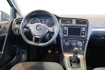 Volkswagen Golf VII Lim. 1.5 TSI Comfortline FRONT+PDC+ALU