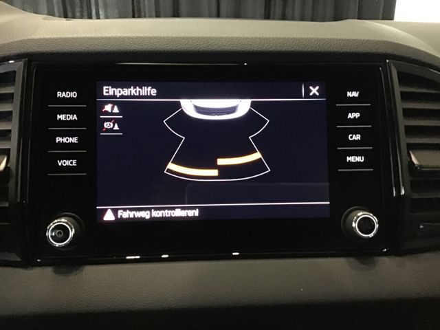 Fahrzeugabbildung Skoda Karoq Selection 1.5 TSI/DSG/ACC/SHZ/SmartLink