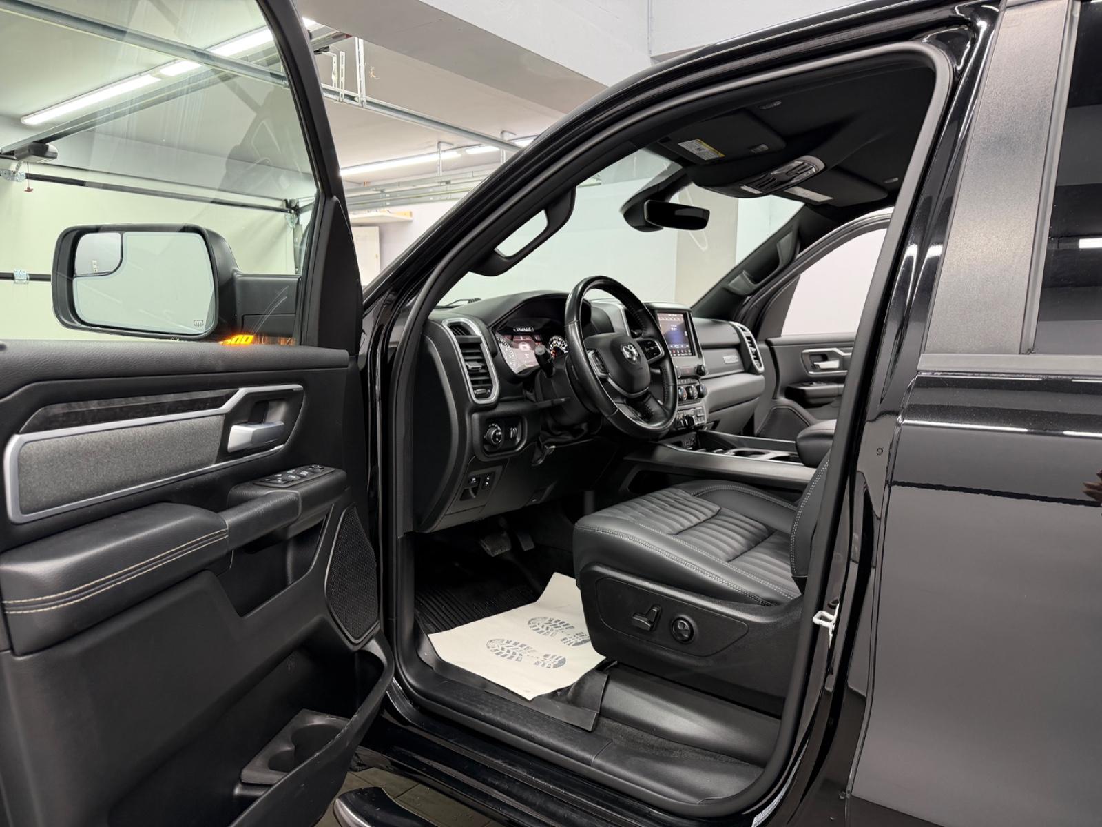 Dodge Ram 1500 5.7 V8 4X4 BigH QuadC*Lv2*Night Edition, миниатюра 21