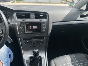 Volkswagen Golf - 8