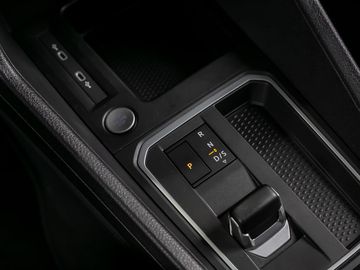 Ford Grand Tourneo 2.0 Titanium Kamera Navi Sitzpaket